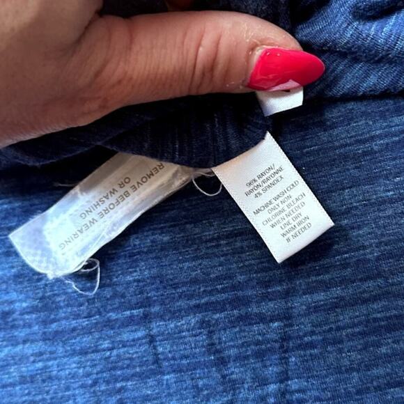 Loft Pull on fitted Blue Pencil skirt Size Small - Picture 6 of 6